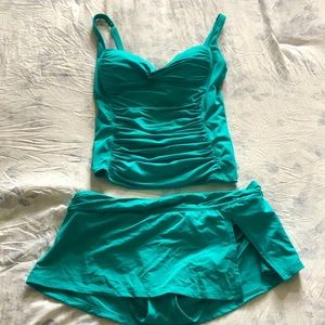 Beautiful teal 2 pc swim set size 4